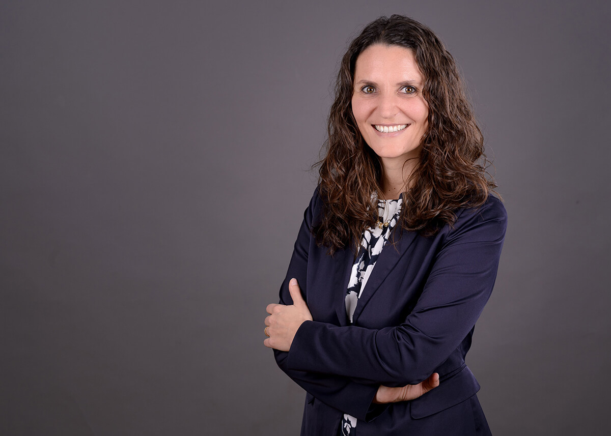 Portrait von Julika Baumann Montecinos, Expertin für Kulturkompetenz